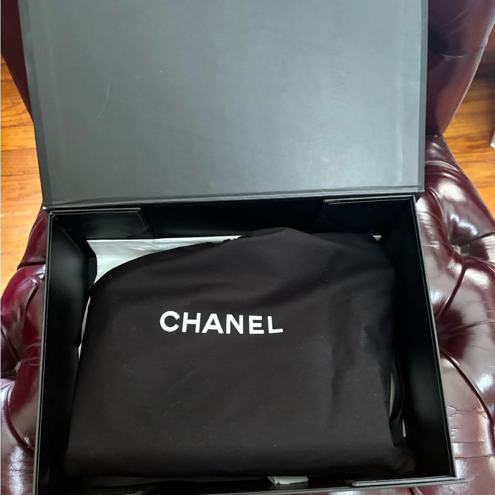 Chanel Red Clutch with Gold Accent - Picture 3 of 6
